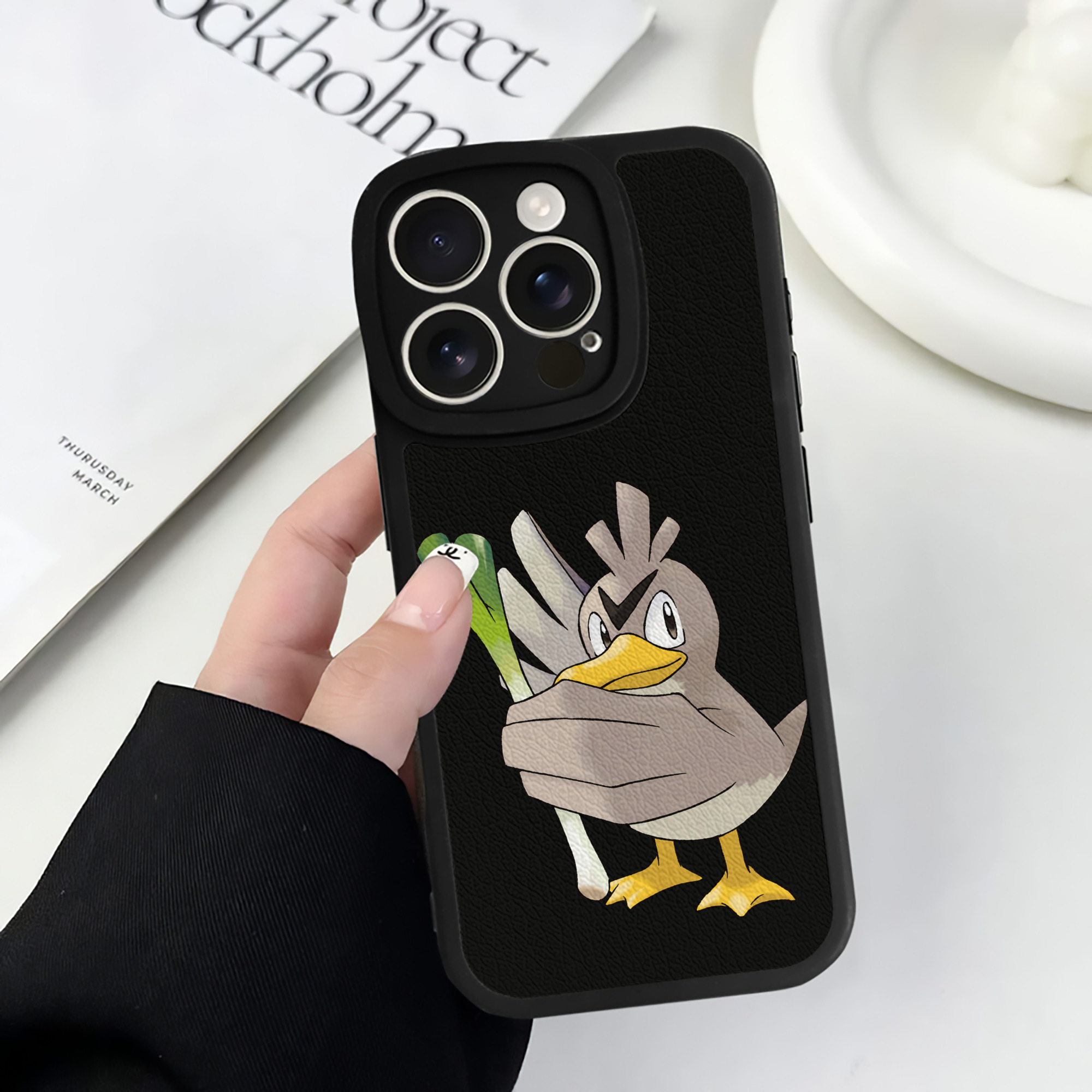 （画像用） ポケットモンスター Pokémon 【iPhone 16シリーズ対応】シリコンスマホケース（レザー調） 材質：シリコン